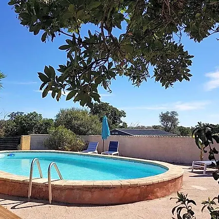 Hotel Giorgha 15 Pers 1 Km De La Jardin 5000m2