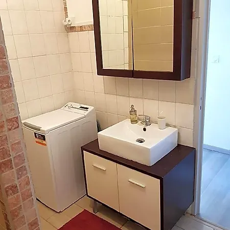Giorgha 15 Pers 1 Km De La Jardin 5000m2 Hotel